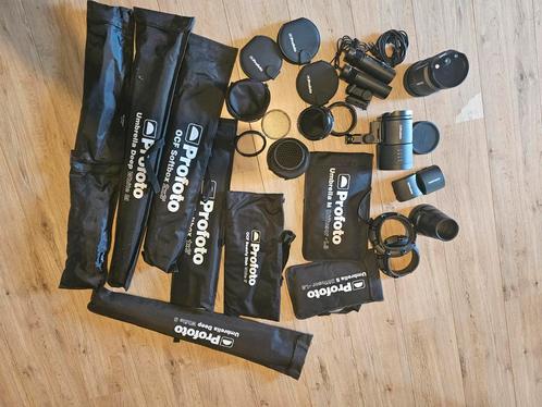 Complete Profoto B10 set met accessoires en toe behoren, Audio, Tv en Foto, Optische apparatuur | Verrekijkers, Zo goed als nieuw