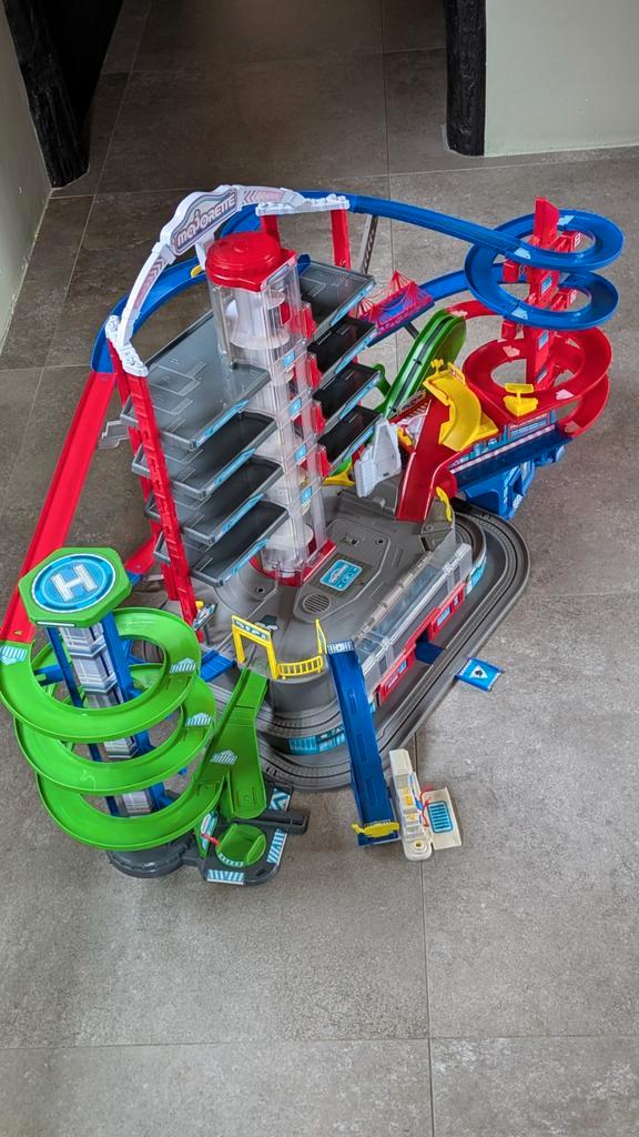 Grand circuit parking et garage Majorette, Kinderen en Baby's, Speelgoed | Racebanen, Racebaan, Elektrisch