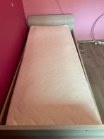 Mooi eenpersoonsbed, Ophalen, Zo goed als nieuw, Matras