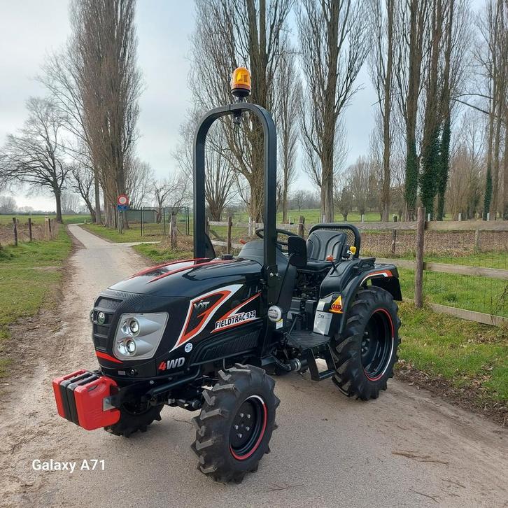 NIEUWE Minitractor fieldtrac 29pk 4x4 black edition!, Articles professionnels, Agriculture | Tracteurs, Enlèvement