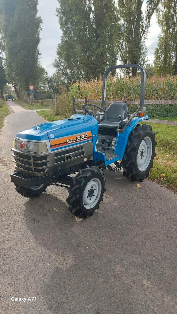 Minitractor iseki 26pk 4x4 servo NIEUWSTAAT!, Zakelijke goederen, Landbouw | Tractoren, Ophalen