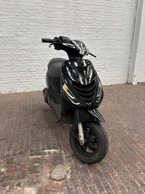Piaggio zip 2takt b klasse, Fietsen en Brommers, Scooters | Piaggio, Nieuw, Zip, Klasse B (45 km/u), Tweetakt, Ophalen