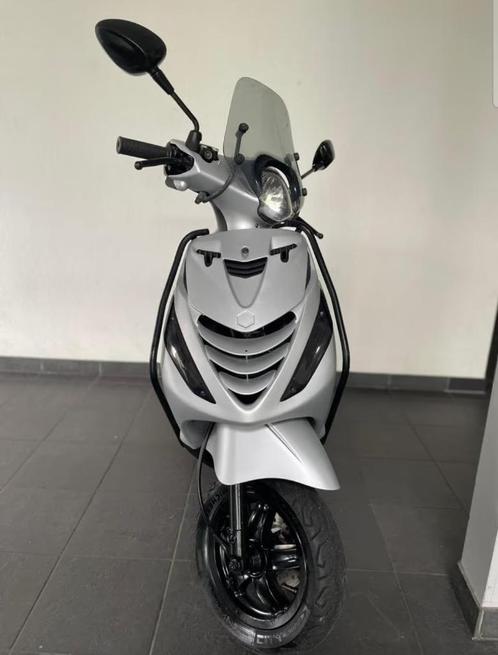 Piaggio Zip 4T Scooter Antraciet Grijs LED 45km/u (B-klasse), Fietsen en Brommers, Scooters | SYM, Zo goed als nieuw, Overige modellen
