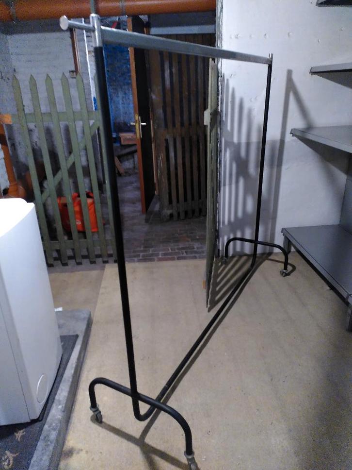 Porte-vêtements en métal noir et chromé, Maison & Meubles, Accessoires pour la Maison | Autre, Utilisé, Enlèvement