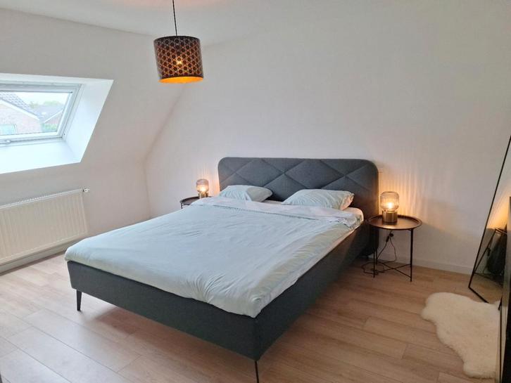 Luxe Donkergroen bed 180x200 + lattenbodem / 4+jaar garantie, Huis en Inrichting, Slaapkamer | Bedden, Nieuw, Tweepersoons, 180 cm