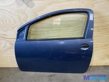 TOYOTA AYGO Links deur 3drs blauw 8R3 PORTIER 2005-2014 beschikbaar voor biedingen