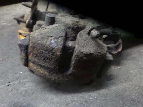 Remklauw (Tang) links-voor van een Volkswagen Golf, Auto-onderdelen, Remmen en Aandrijving, Volkswagen, Gebruikt, 3 maanden garantie