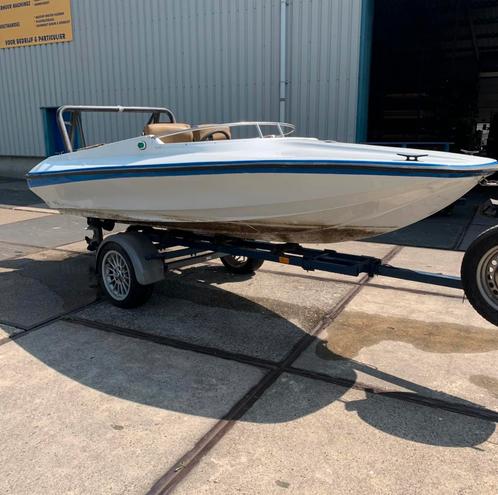 Speedboot vaarbewijsvrij trailer en 10pk 4t motor, Watersport en Boten, Speedboten, Gebruikt, 3 tot 6 meter, Benzine, Minder dan 70 pk