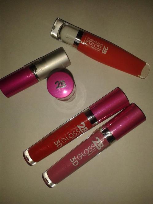Lot Gloss 3D & longue durée + Rouge à lèvres - 2B, Handtassen en Accessoires, Uiterlijk | Cosmetica en Make-up, Nieuw, Make-up