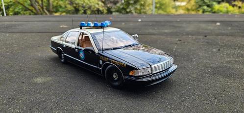 1:18 Chevrolet caprice Florida Police UT Models, Hobby en Vrije tijd, Modelauto's | 1:18, Zo goed als nieuw, Auto, UT Models, Ophalen of Verzenden