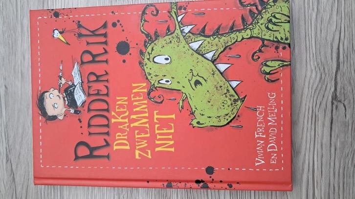 Vivian French - Draken zwemmen niet, Boeken, Kinderboeken | Jeugd | onder 10 jaar, Zo goed als nieuw, Ophalen