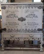 Prachtig gerestylde Barkast

Heb de kast taupe gedaan en daa, Ophalen