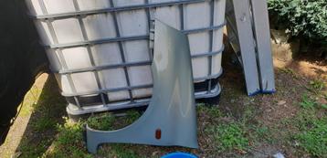 RENAULT CLIO VOORSCHERM LINKS BJ 2001 2006 beschikbaar voor biedingen