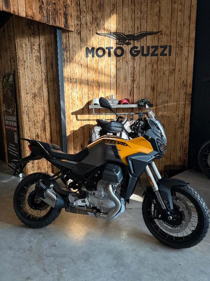 Moto Guzzi Stelvio 2025, Motoren, Motoren | Moto Guzzi, Bedrijf, Toermotor, meer dan 35 kW, 2 cilinders, Motorrijbewijs A, ABS