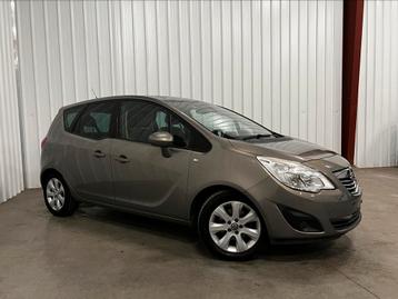 - Opel Meriva - 1.4 Essence - Clima - 145000km - BJ 11/2013 disponible aux enchères