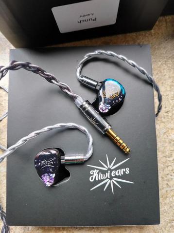Kiwi Ears Punch 4.4mm versie beschikbaar voor biedingen
