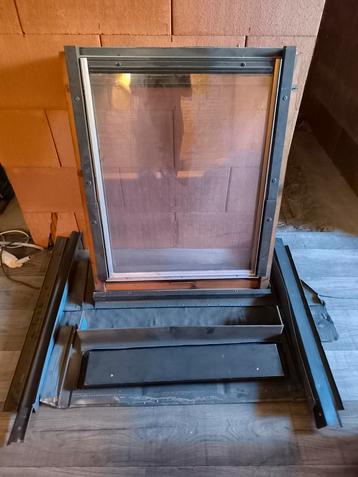 Velux GGL 304, Ophalen, Gebruikt