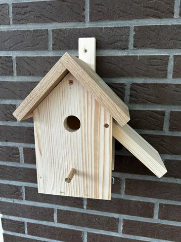 NESTKASTJES beschikbaar voor biedingen