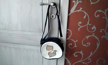 Damestasje  beschikbaar voor biedingen