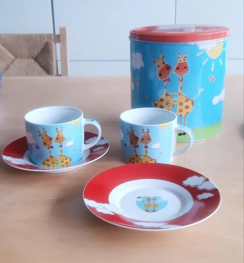 set tassen en ondertassen, Huis en Inrichting, Keuken | Servies, Nieuw, Ophalen of Verzenden