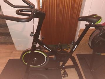 spinningbike beschikbaar voor biedingen