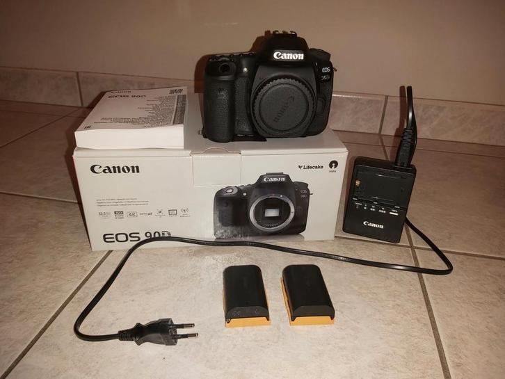 Canon 90D met 2 batterijen en lader (nieuwstaat), Audio, Tv en Foto, Fotocamera's Digitaal, Zo goed als nieuw, Spiegelreflex, Canon