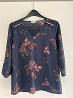 Bel & Bo donkerblauwe blouse met bloemen, Kleding | Dames, Blouses en Tunieken, Maat 38/40 (M), Blauw, Bel & Bo, Ophalen of Verzenden