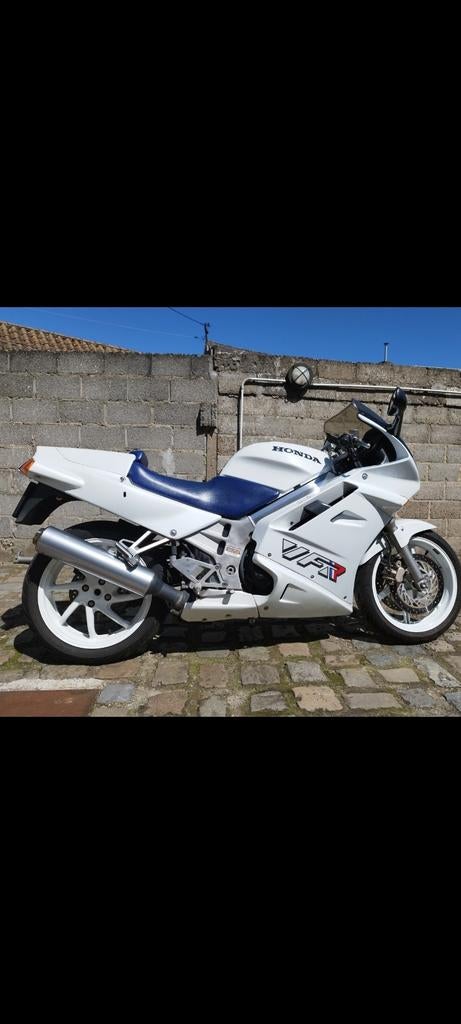 Honda vfr 750 rc36 pièces voir photos