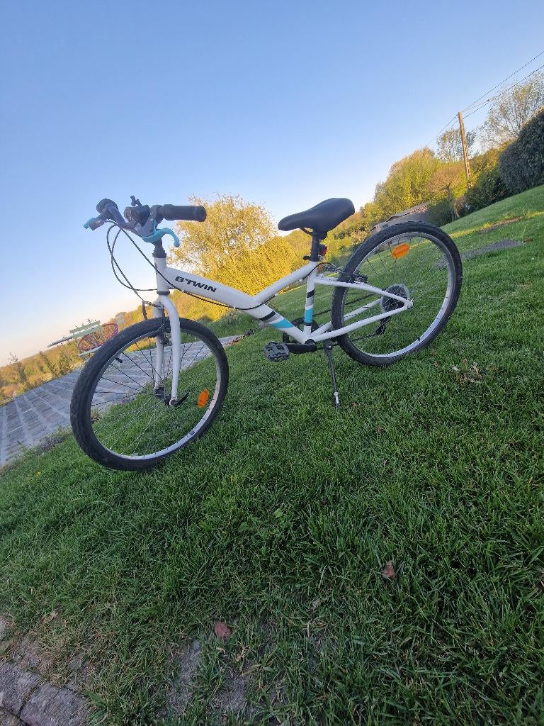 Vélo VTC 24 pouces (9 à 12 ans), Vélos & Vélomoteurs, Frein sur jante, Comme neuf, Enlèvement, BTwin Décathlon