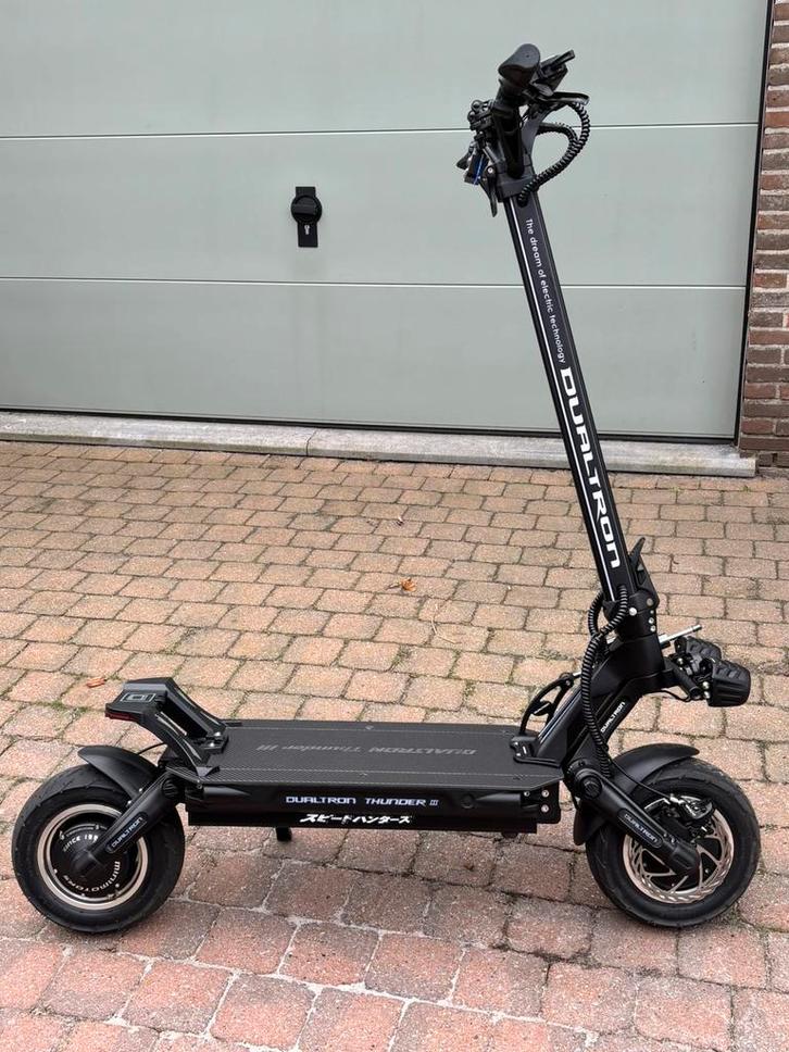 Dualtron Thunder 3 + Carbon deck / slechts 59km gereden, Fietsen en Brommers, Steps, Zo goed als nieuw, Elektrische step (E-scooter)