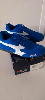 Baskets Fila bleu marine, Vêtements | Femmes, Chaussures, Enlèvement, Blanc