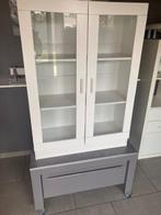 vitrinekast, Ophalen