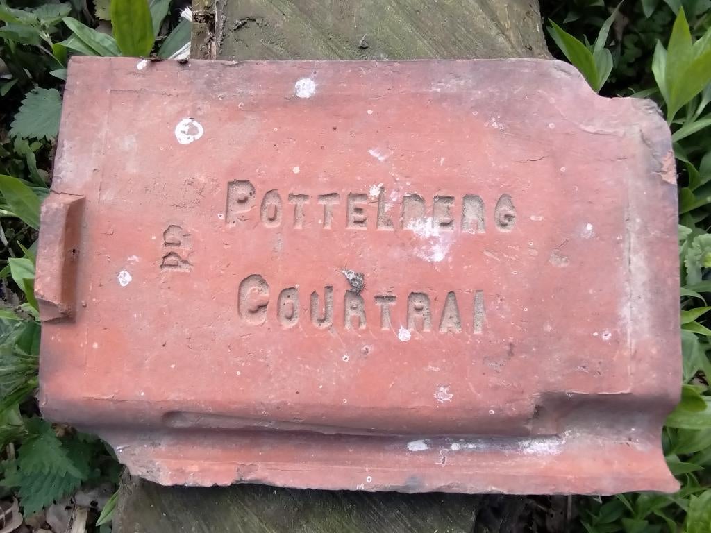 Tuiles, Bricolage & Construction, Tuiles & Revêtements de toit, Pierre ou Argile, Enlèvement, Utilisé, Rouge