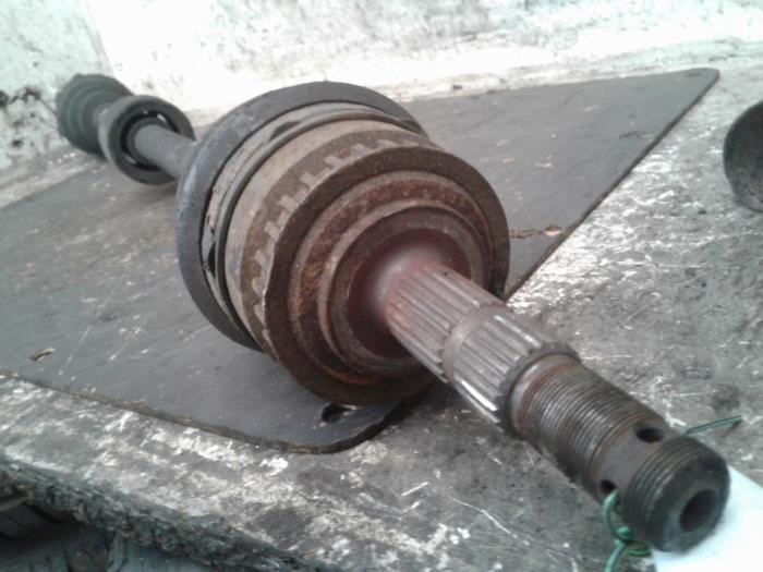 Arbre de transmission avant droit d'un Opel Corsa, Autos : Pièces & Accessoires, Freins & Transmission, Opel, Utilisé, 3 mois de garantie