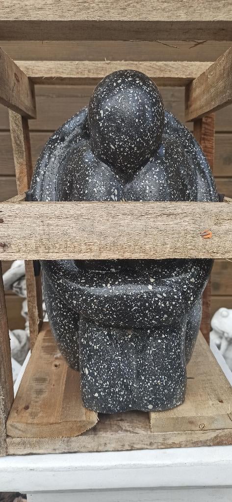 zittende man in terrazzo, Ophalen, Nieuw, Steen, Mensenbeeld