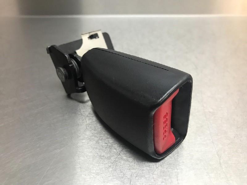 BOUCLE DE CEINTURE ARRIÈRE DROIT Kia Pro cee'd (EDB3), Autos : Pièces & Accessoires, Habitacle & Garnissage, Kia, Utilisé