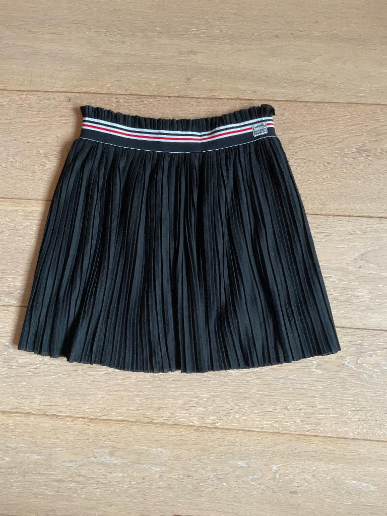 Plooirok zwart Retour maat 128, Enfants & Bébés, Vêtements enfant | Taille 128, RETOUR, Robe ou Jupe, Enlèvement ou Envoi, Comme neuf