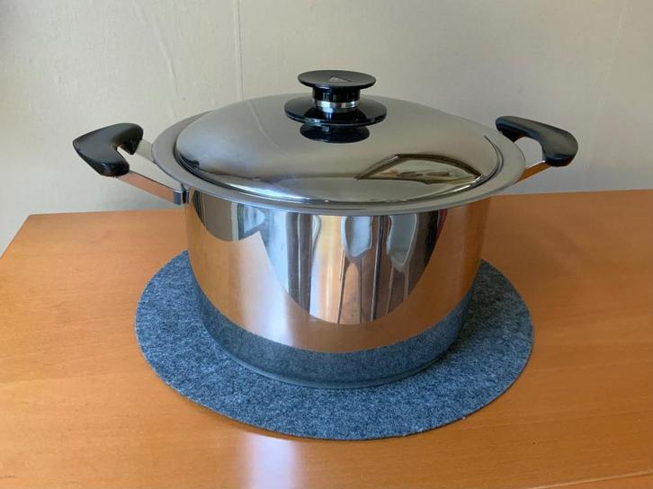 Grande casserole AMC Wasserlos, Maison & Meubles, Cuisine | Casseroles & Poêles, Utilisé, Casserole ou Cocotte-minute, Enlèvement ou Envoi