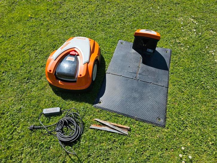 Robots tondeuse Stihl, Jardin & Terrasse, Tondeuses robotisées