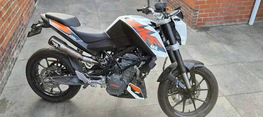 Ktm duke 125 2013, Fietsen en Brommers, Minibikes, Midibikes en Pitbikes, Ophalen, Zo goed als nieuw