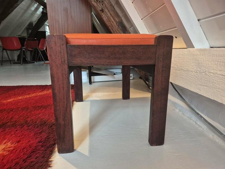 Mooi seventies zitbankje, Huis en Inrichting, Krukjes, Zo goed als nieuw, Hout, Ophalen