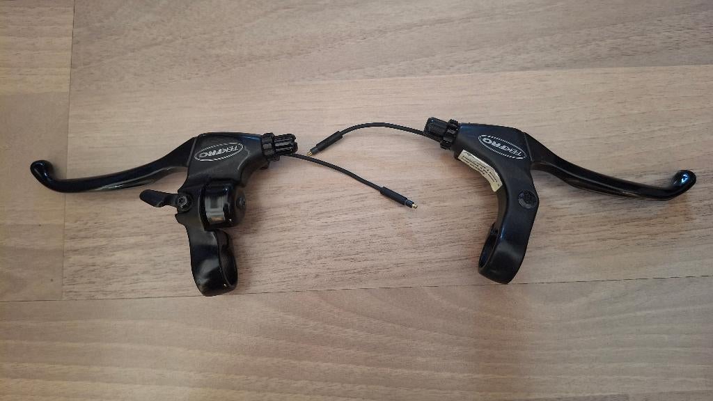 Set TEKTRO remgrepen remhendels voor E-Bike sensor controle, Fietsen en Brommers, Fietsonderdelen, Ophalen, Zo goed als nieuw