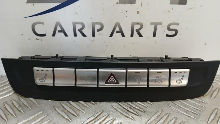 Commutateur éclairage d'urgence d'un Mercedes A-Klasse, Autos : Pièces & Accessoires, Tableau de bord & Interrupteurs, Mercedes-Benz