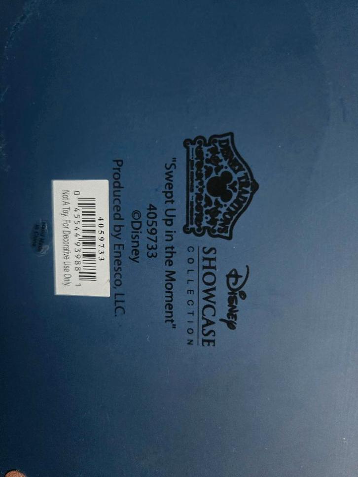 Les traditions Disney, Collections, Disney, Comme neuf, Statue ou Figurine, Blanche-Neige ou Belle au Bois Dormant, Enlèvement ou Envoi