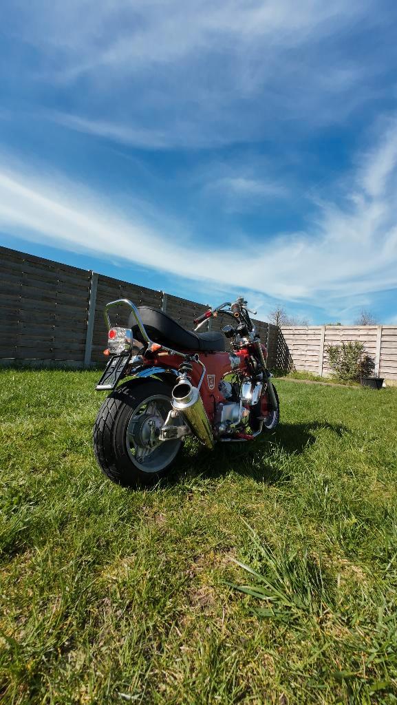 Honda Dax Lowrider, Fietsen en Brommers, Brommers | Honda, Gebruikt, Overige modellen, Klasse B (45 km/u), Ophalen