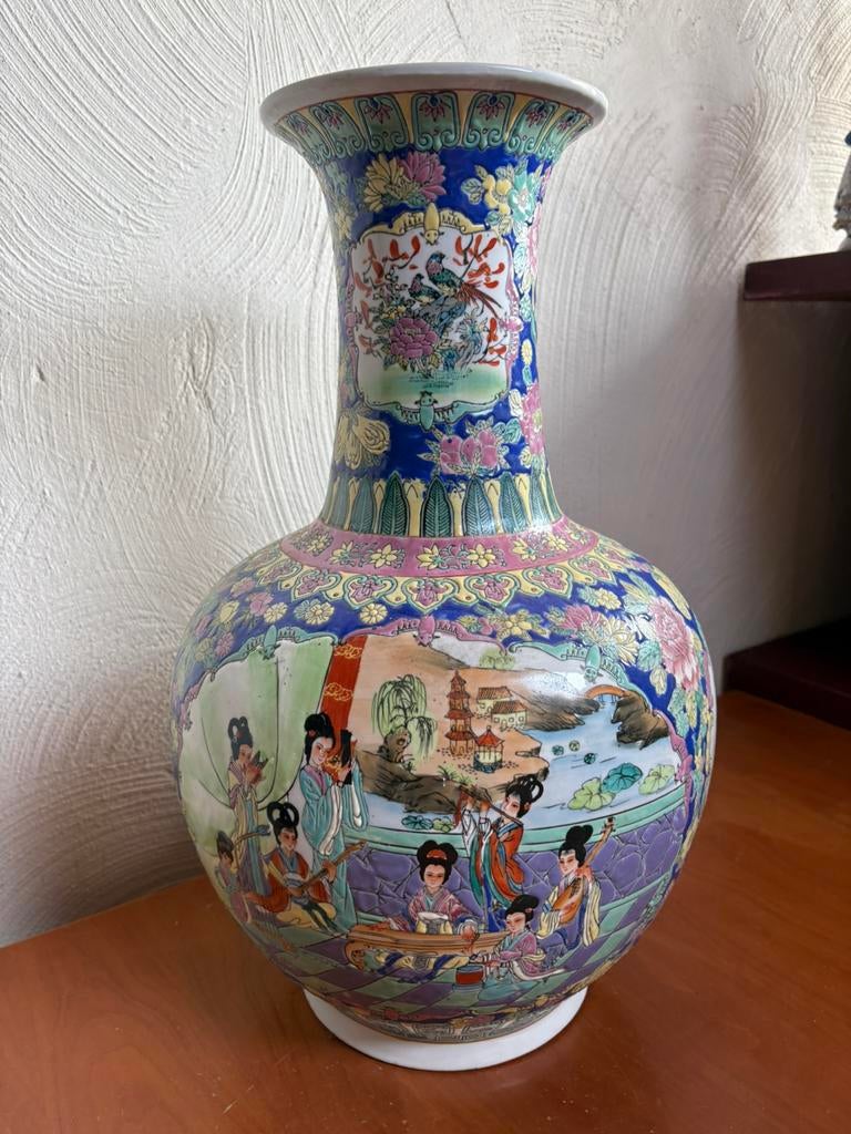 Prachtige Chinese vaas met gedetailleerde decoratie, Ophalen