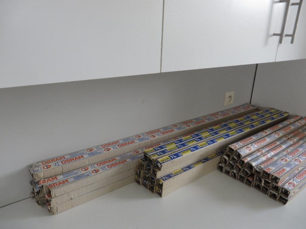 Tl lampen, Enlèvement