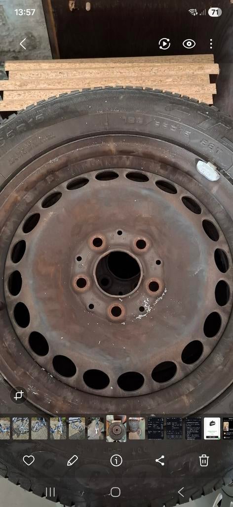 Mercedes Classe A, quatre jantes en acier, Enlèvement