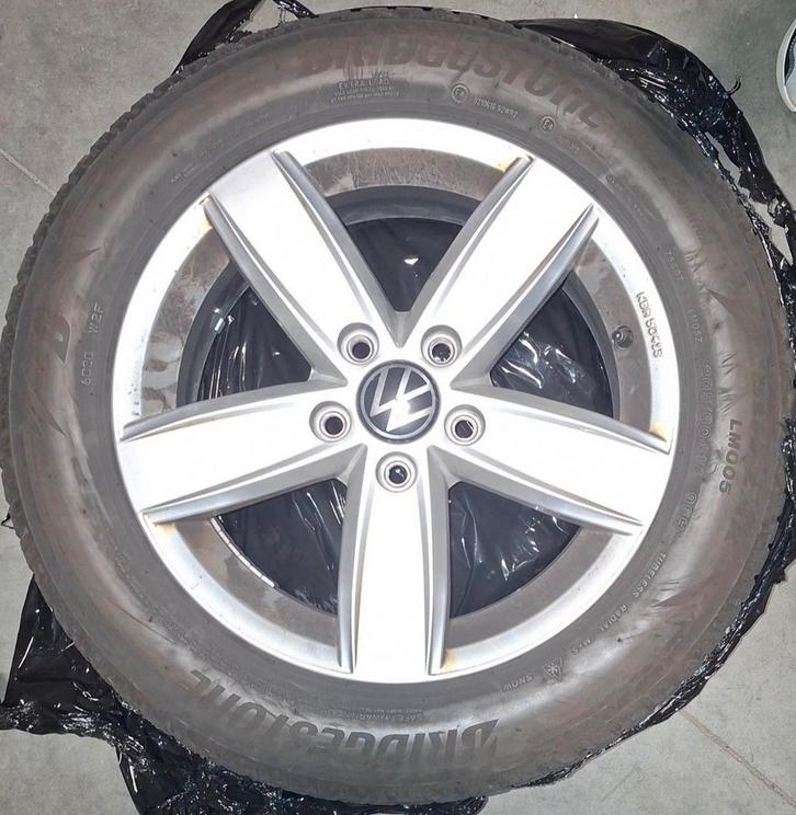 Volkswagen — Aluminium velgen + 16 inch banden, Auto-onderdelen, Banden en Velgen, Band(en), Winterbanden, 16 inch, Ophalen