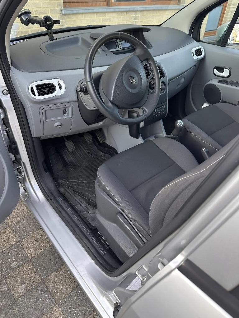Auto Renult modus, Auto's, Renault, Particulier, Modus, Benzine, Euro 5, 5 deurs, Handgeschakeld, Zilver of Grijs, Grijs, Stof